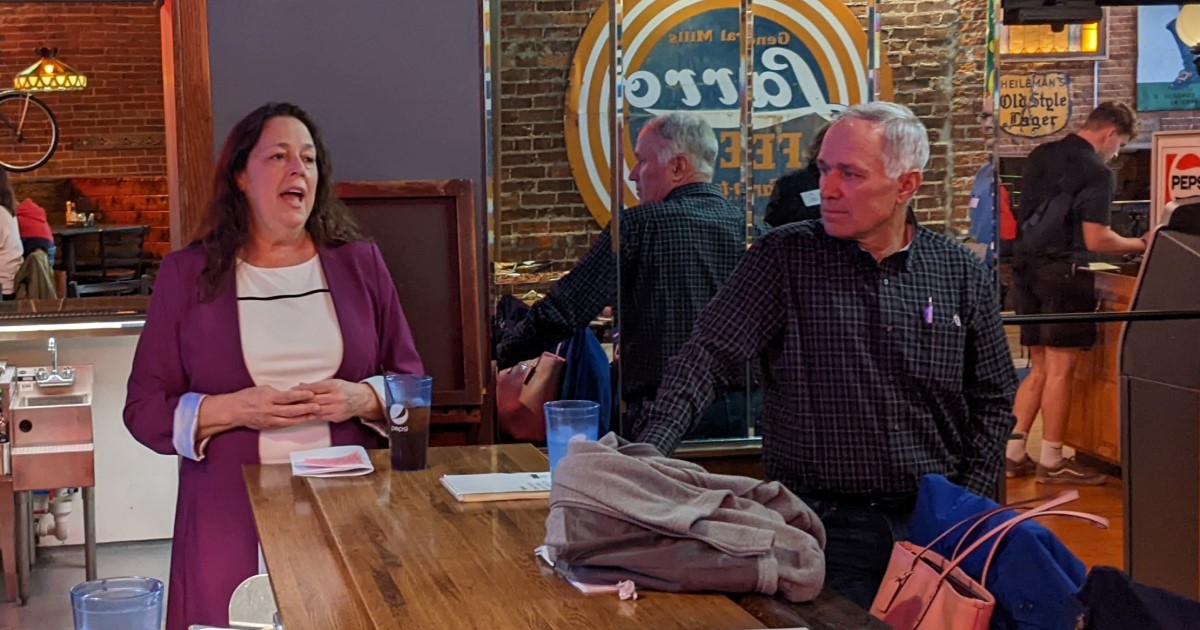 Reps. Billing and Oldenburg discuss ways to stay involved