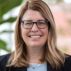 Sarah Zylstra headshot